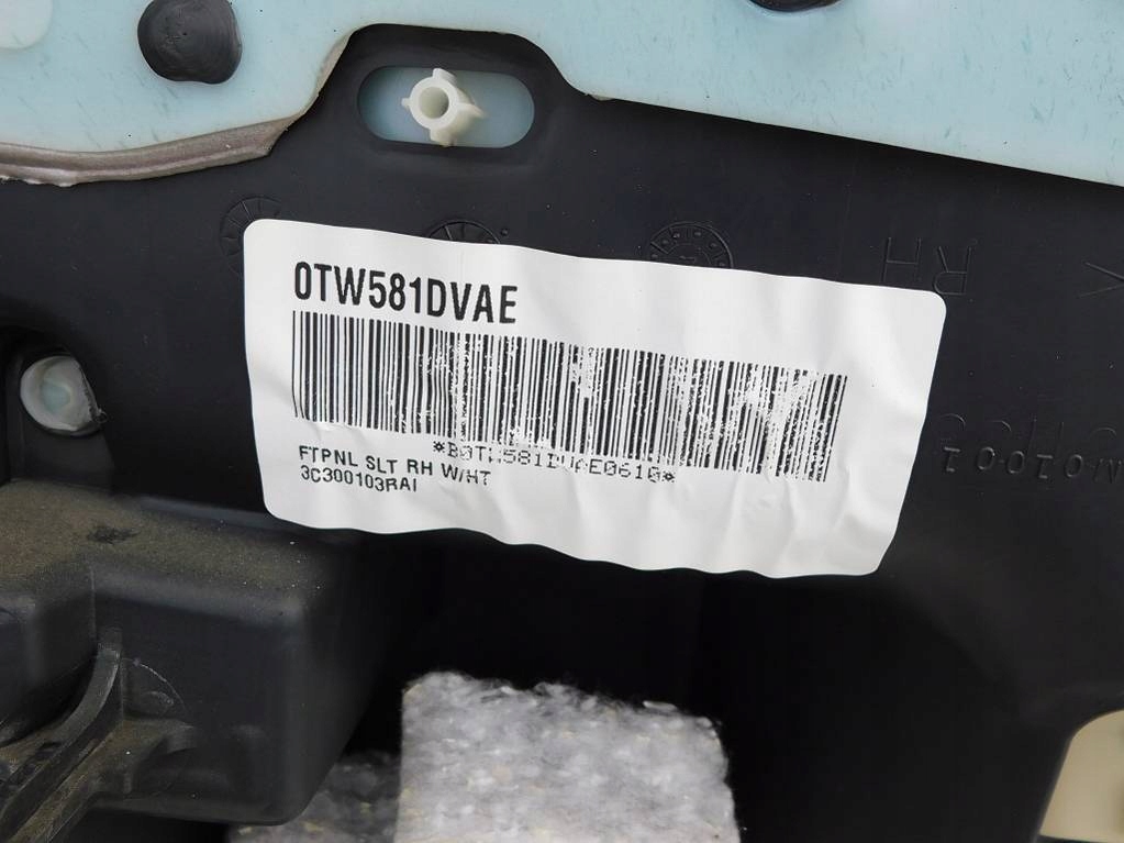 фото №11, Chrysler pacifica 2004r - обшивка дверь правый перед