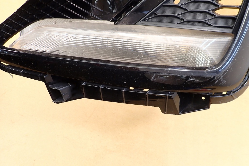 фото №8, Kia ev9 24- решётка заглушка передняя бампера правая 86598d5500 rh оригинальный номер