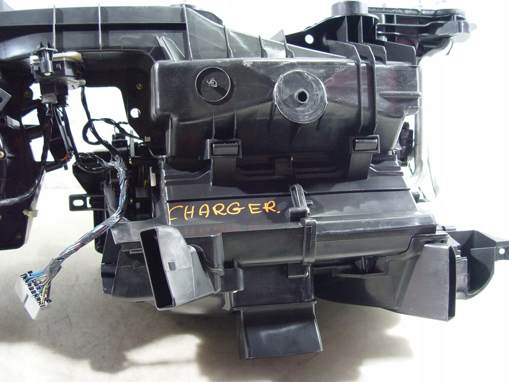 фото №14, Dodge charger 15- отопитель dmuchowa перед