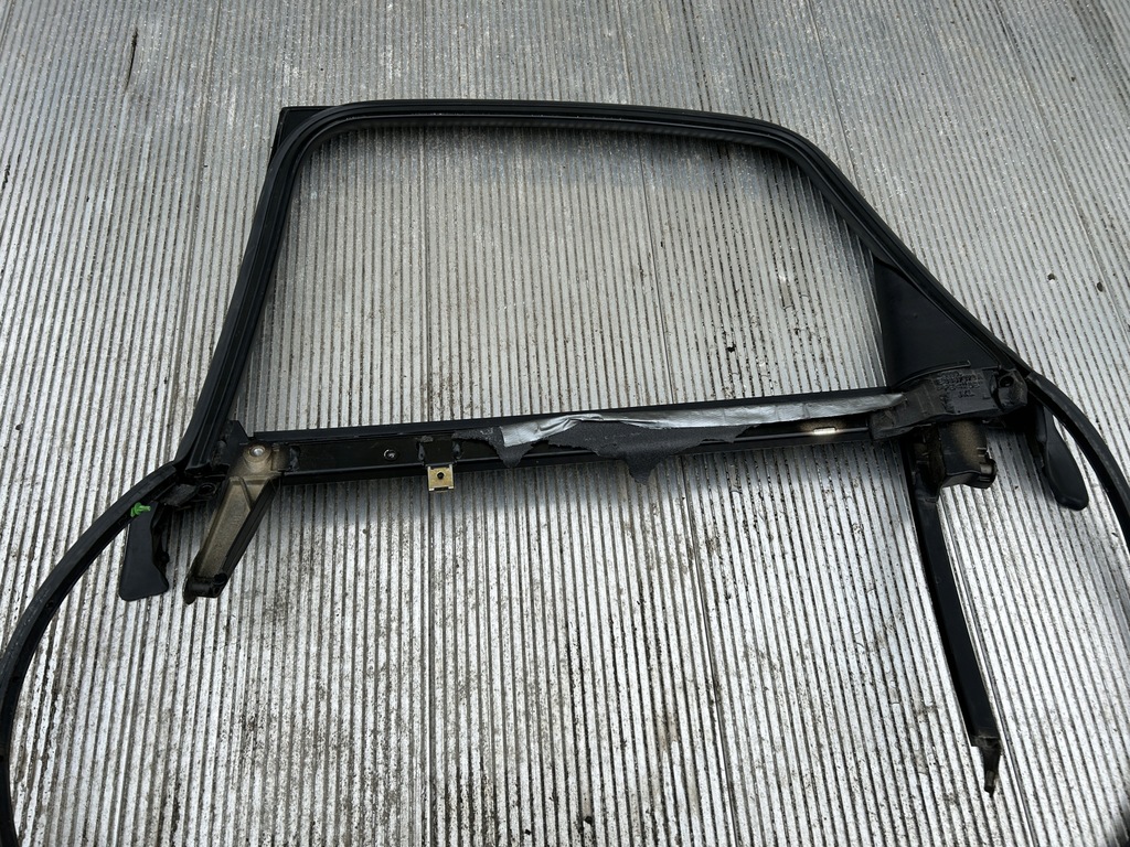 фото №10, Рамка прокладка стекло правый задняя audi a4 b6 sedan