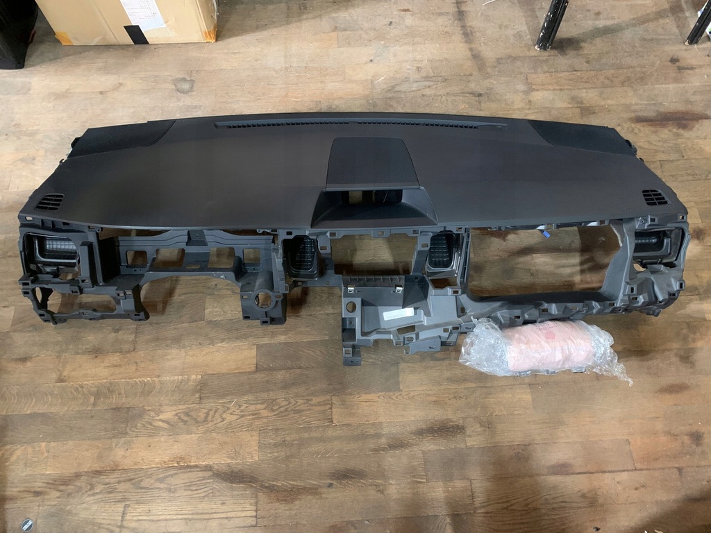 фото №1, Toyota sienna приборная панель приборная подушка оригинал