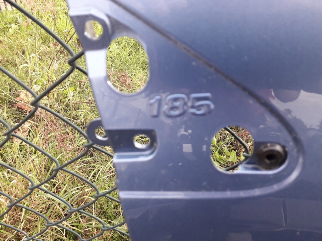 Крыло  правый  передний renault clio 3 185 Оригинал