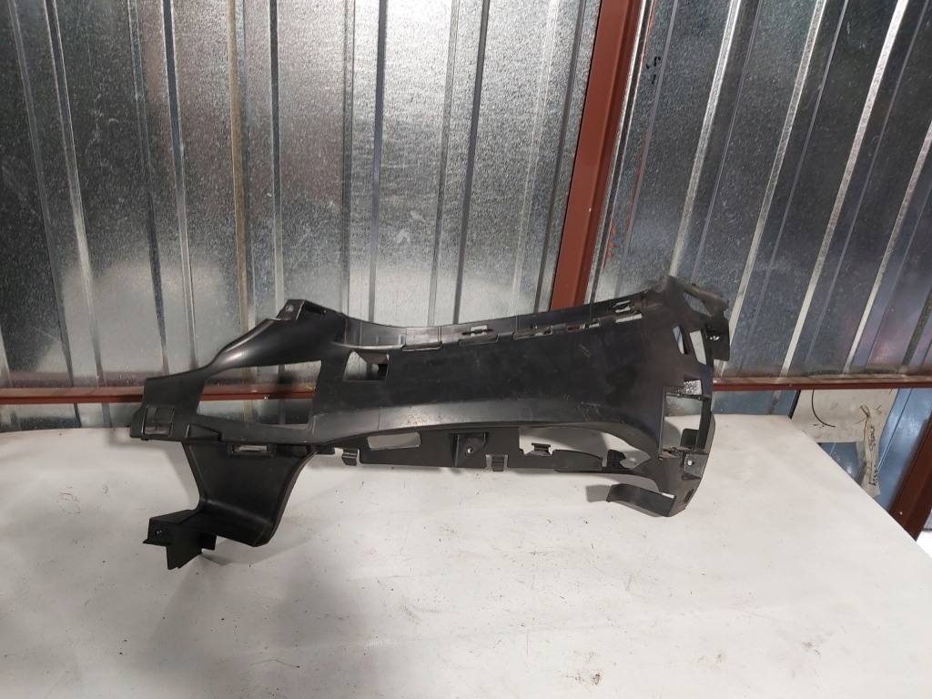 Купити Напрямна кронштейн бампера ліва перед mercedes 213