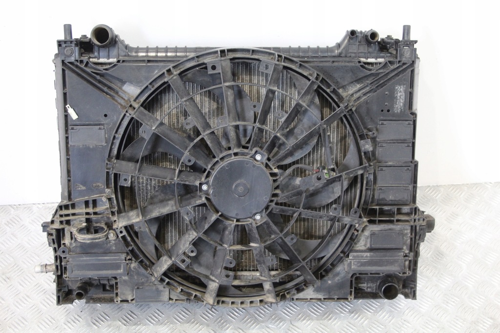 фото №5, Pas передний радиатор jaguar xf ii 2 x260