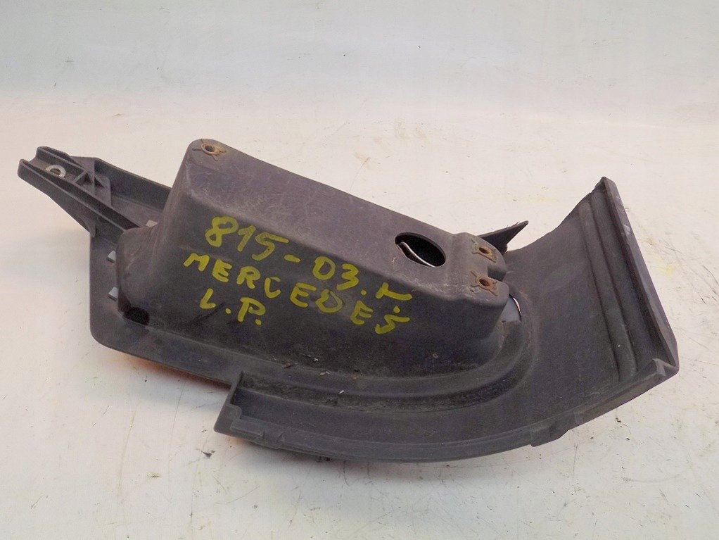 фото №6, Mercedes 815 l 4.2 150km 2003r поворотник левый