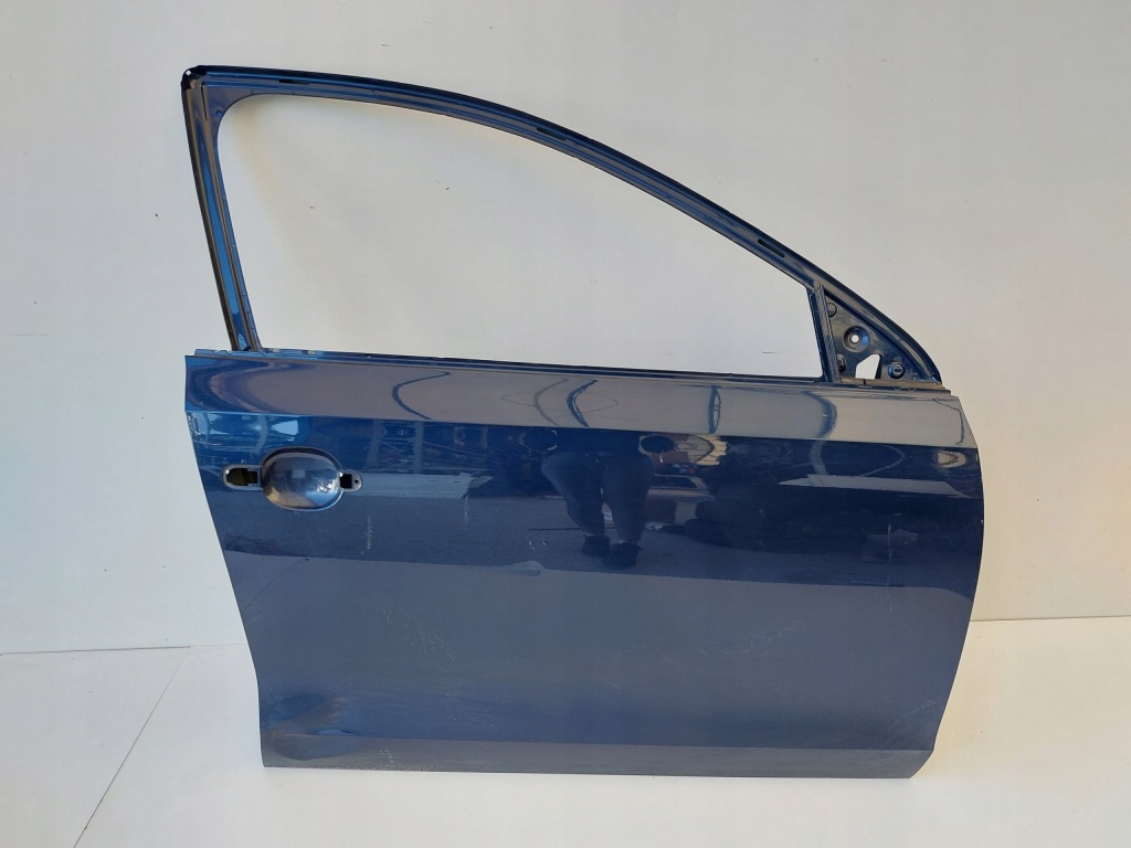 фото №1, Vw jetta 5c6 дверь правое перед 5c6831312 b