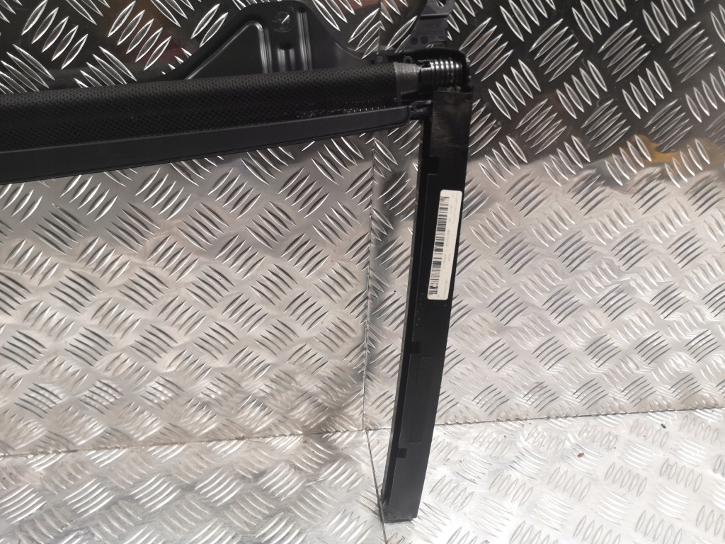 Шторка солнцезащитная стекло левый задний  bmw f02 Оригинал