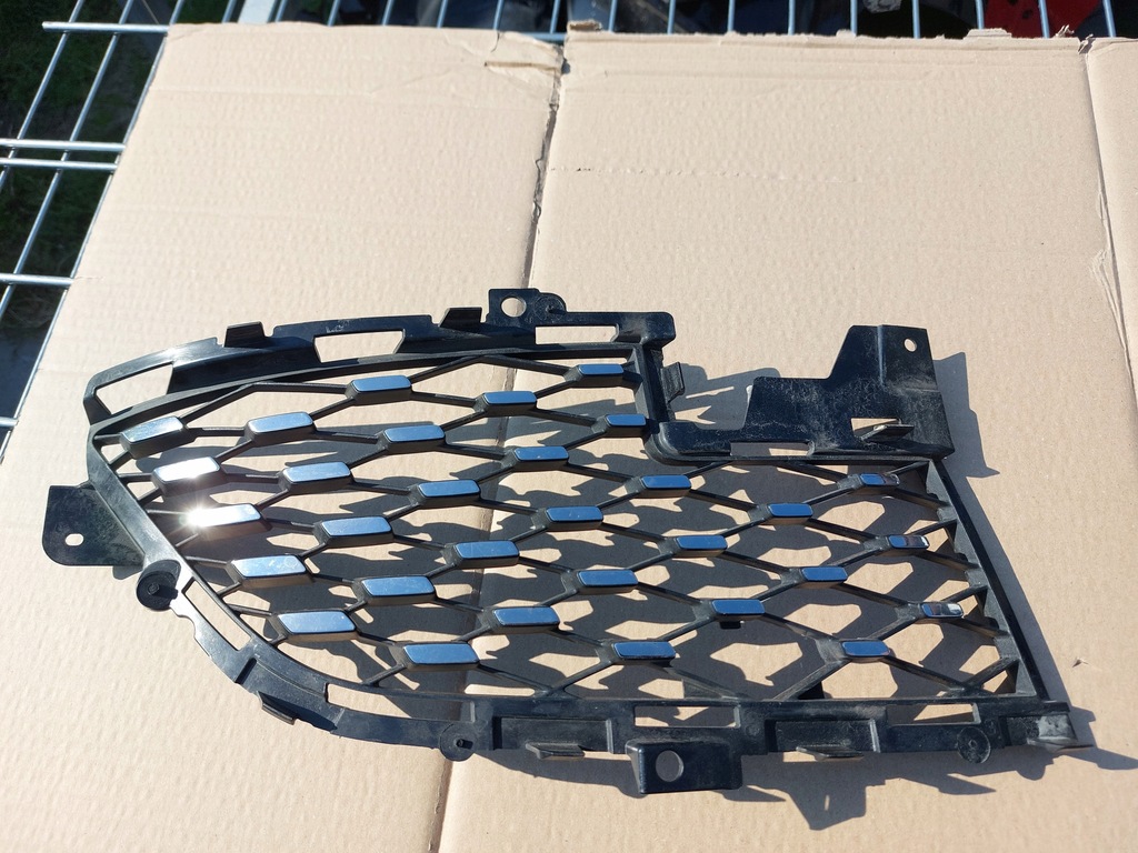 фото №1, Решётка бампера перед левая renault zoe ii