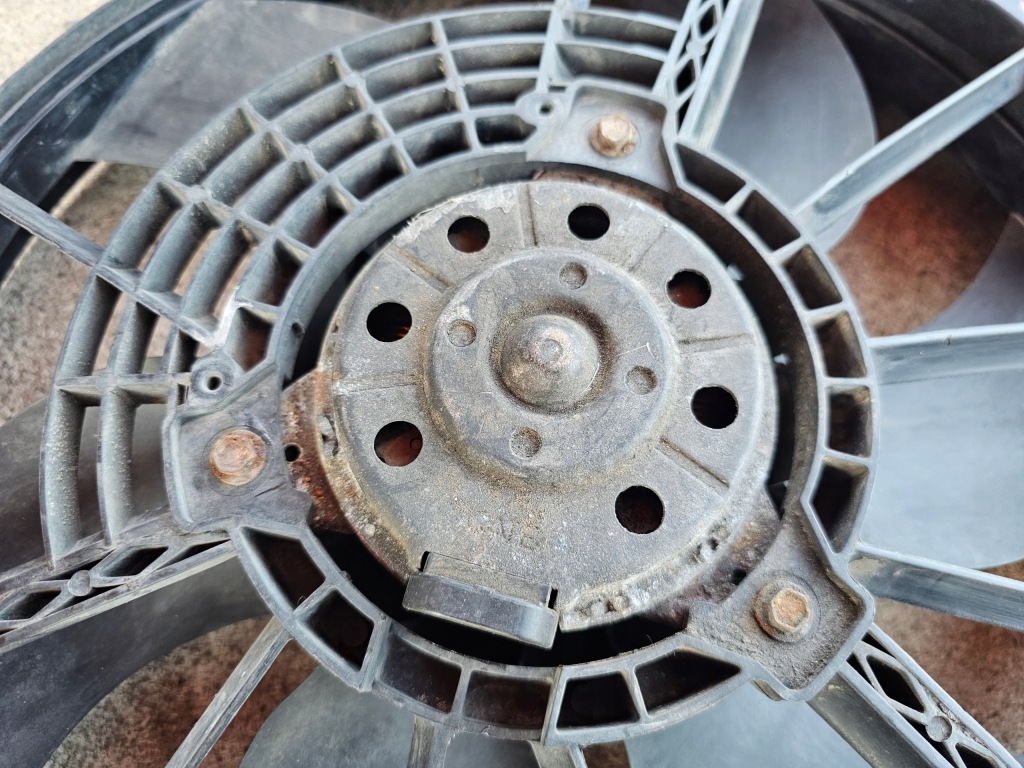 Renault clio 2 вентилятор радіатора 7700836310 Доставка