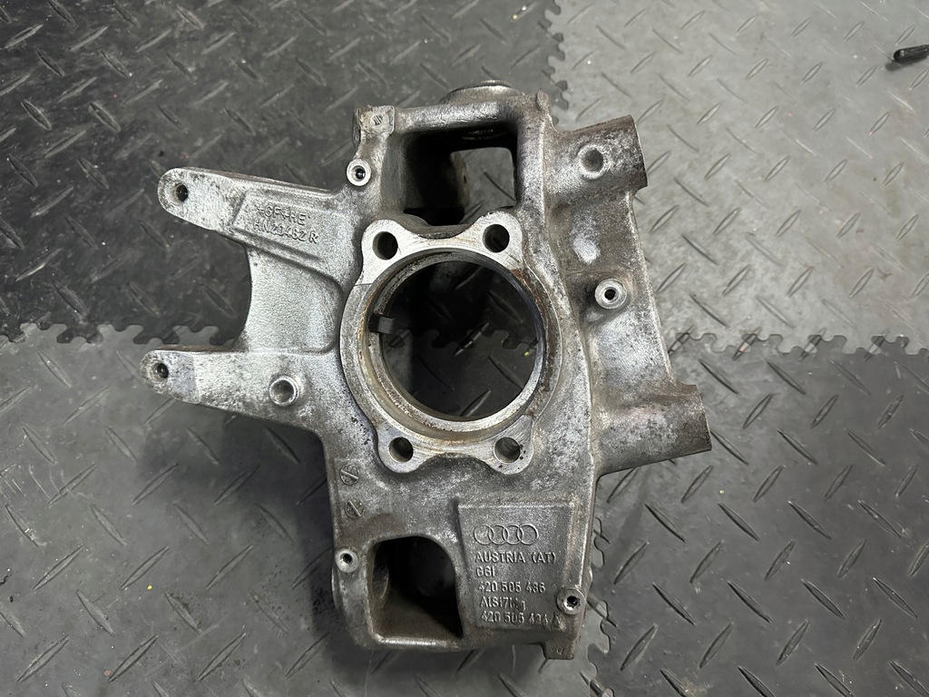 фото №5, Audi r8 v8 v10 420 поворотный кулак правая задняя