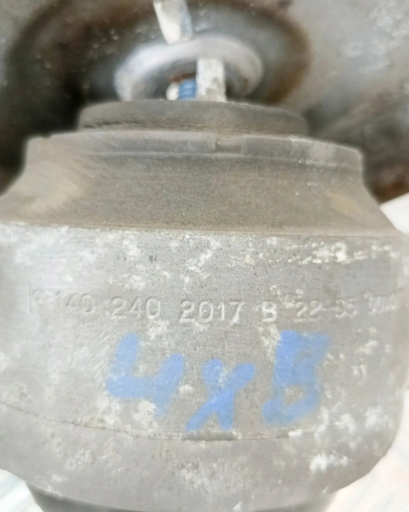 Передняя подушка двигателя mercedes-benz sl r129 1402402017 15021925 2.8l Недорого