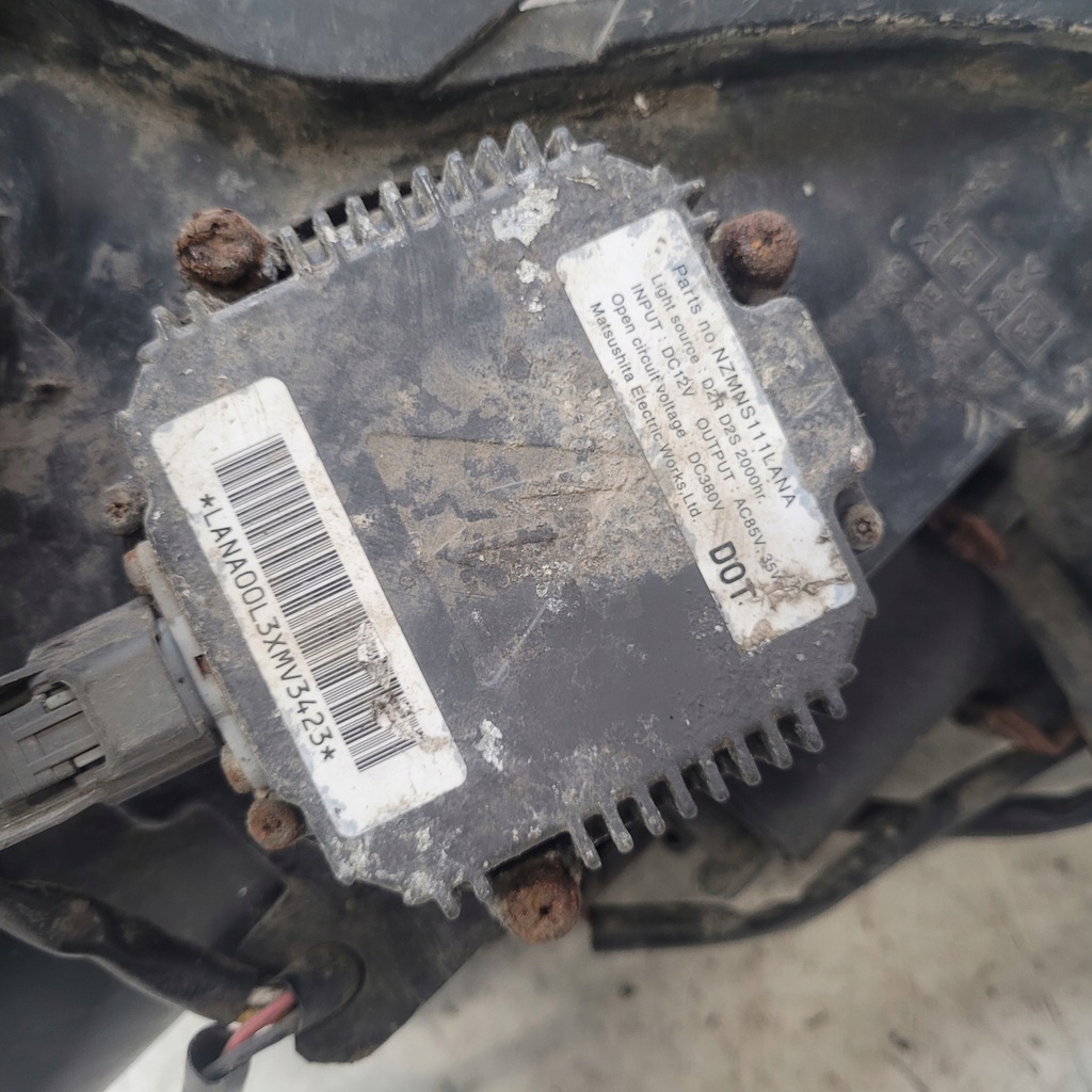 фото №1, Nissan maxima перетворювач ксенон права