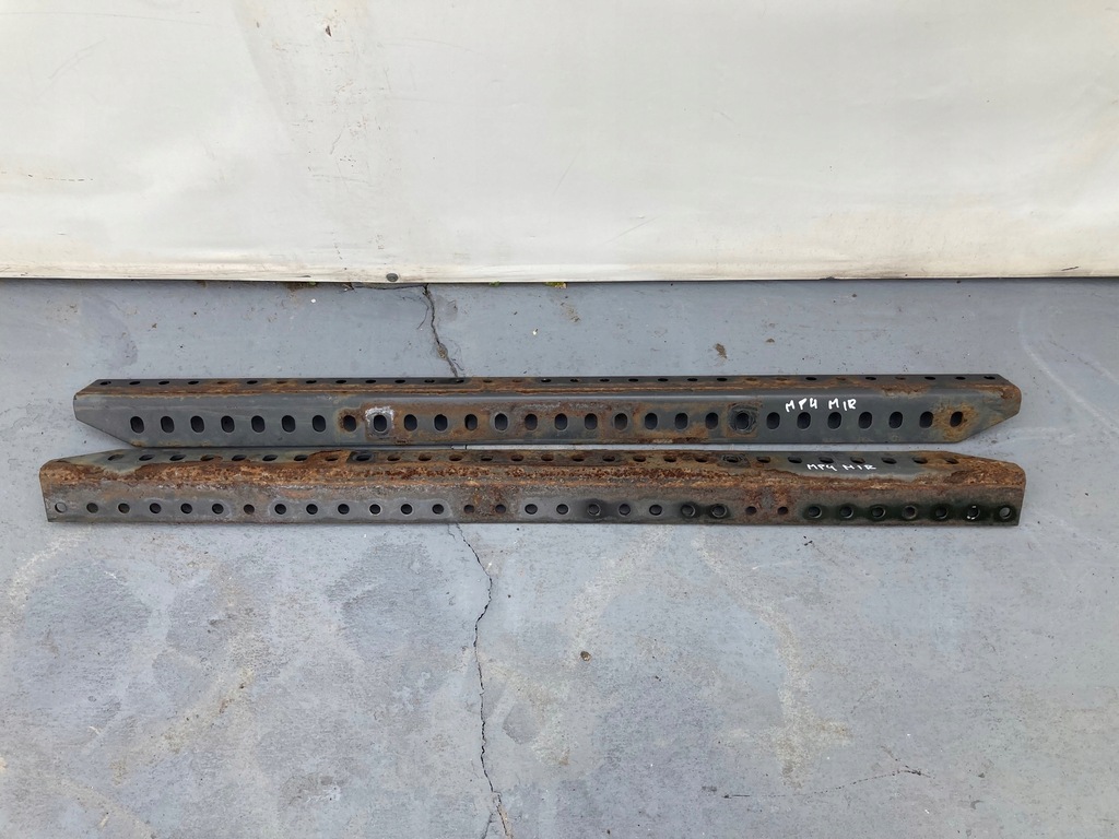 фото №1, Mercedes actros mp4 kątowniki рами сідло