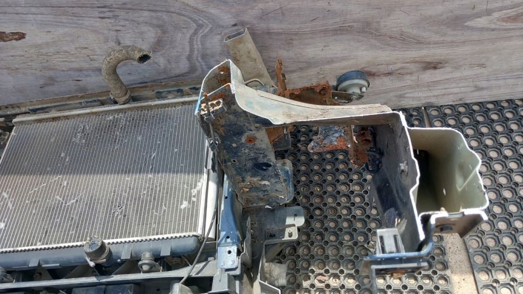 Peugeot 5008 1 1.6b панель  передній комплект kps Зі Шроту