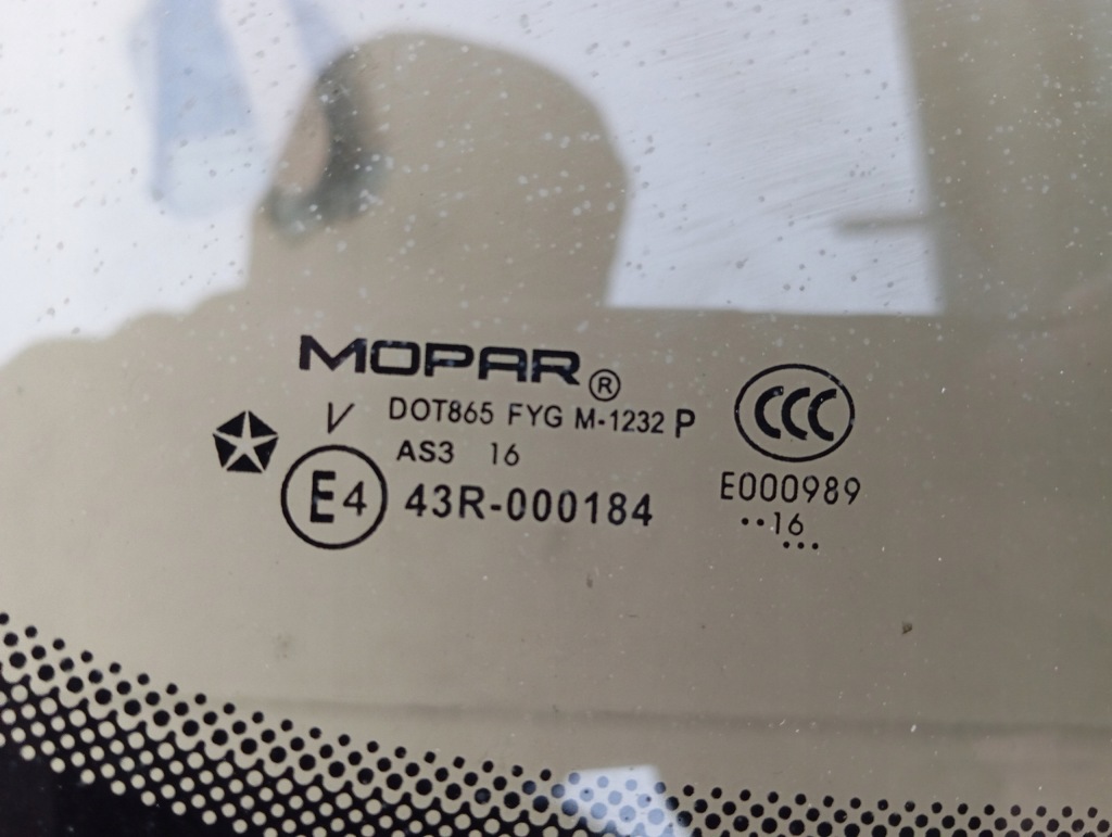 Chrysler pacifica 2017 17r скло кузовна задній ліва правий задня w крила Ціна