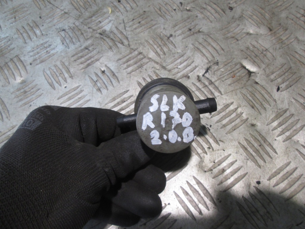 фото №1, Клапан вакуумa mercedes slk r170 2.0 b