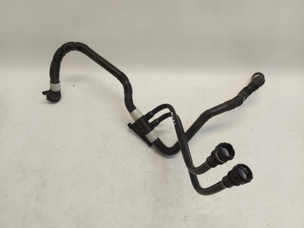 Купить Tesla model y 2024r труба пабтрубок  шланг воды 1647665-00-e