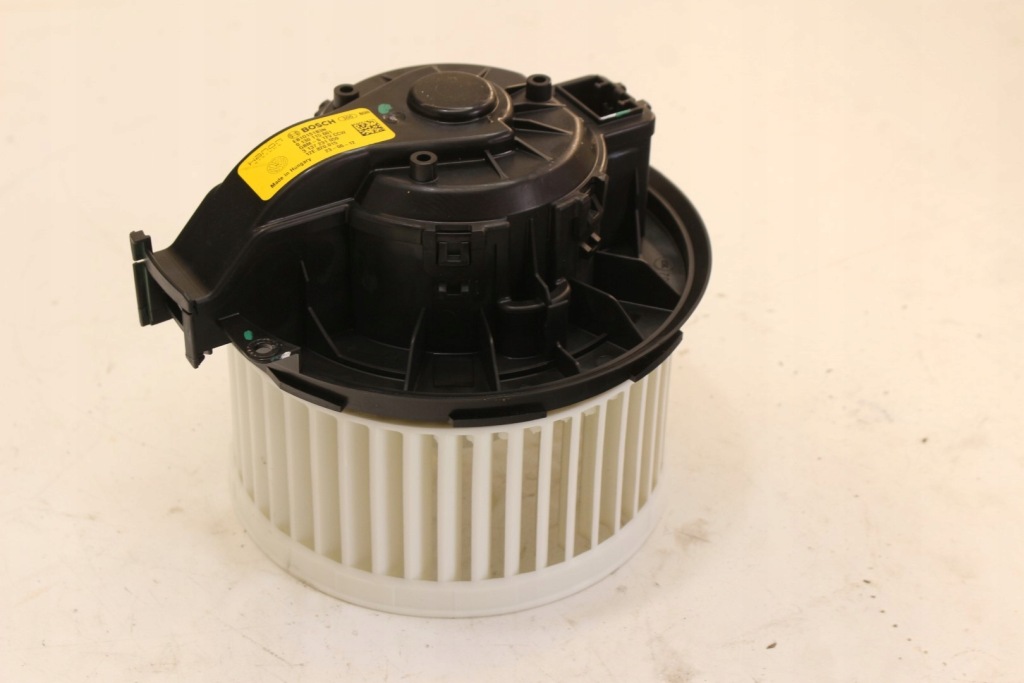 фото №5, Повітродувка вентилятор обігрівача 12e820015 vw up lift e-up 23r.