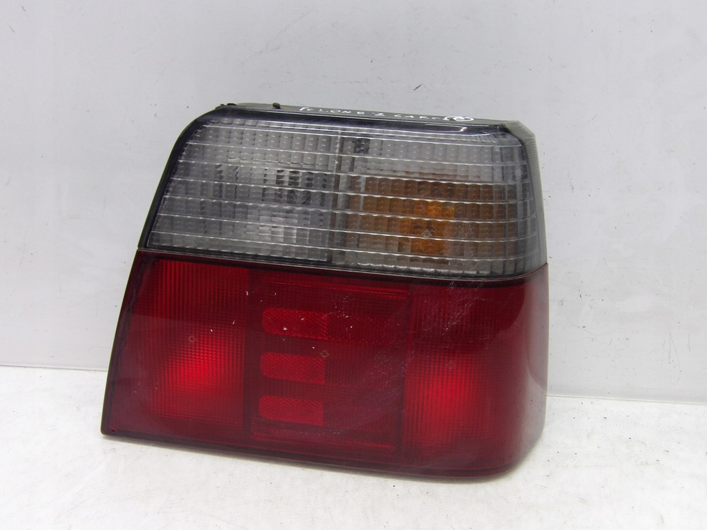 фото №1, Лампа правая задняя fso polonez