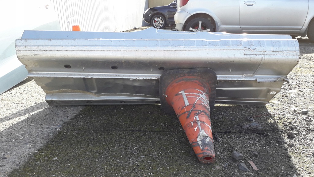 фото №7, Mercedes s w221 05- порог левый - bez стойка