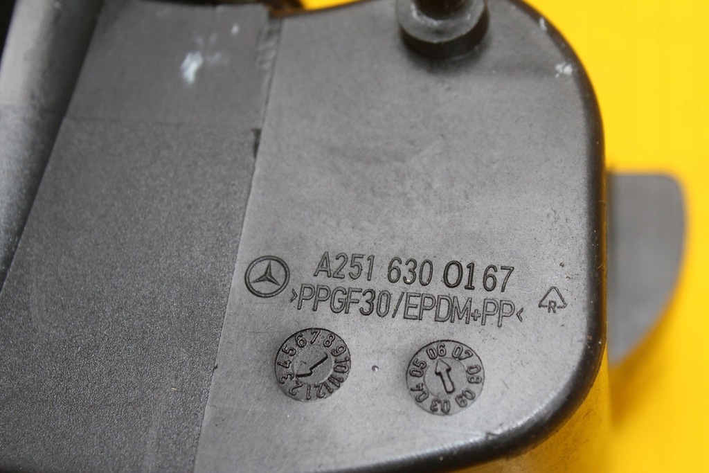 фото №8, Крышка заливной топлива mercedes w251 a2516300167