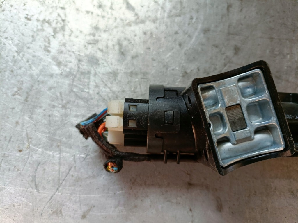 фото №3, Замок запалювання alfa romeo оригінальний номер 05521b365