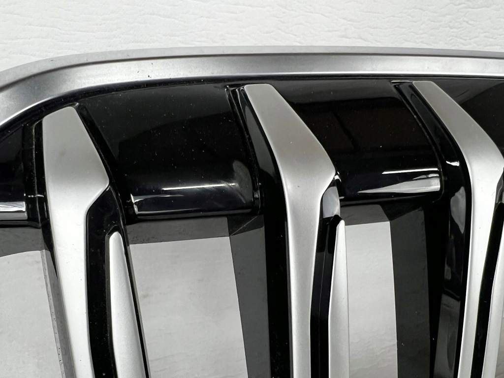 Решітка радіатора решітка радіатора радіатора bmw x1 u11 u12 9880301 185178 камера в Україні