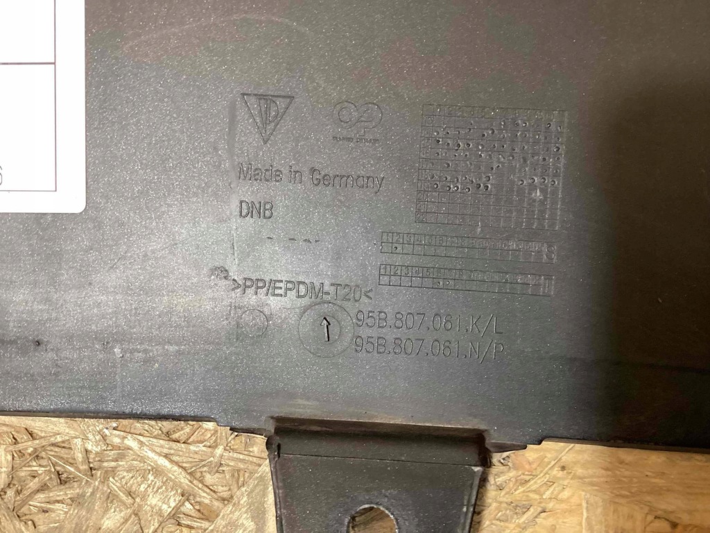 Porsche macan turbo lift бампер передний перед 95b807221m 95b807061 Киев