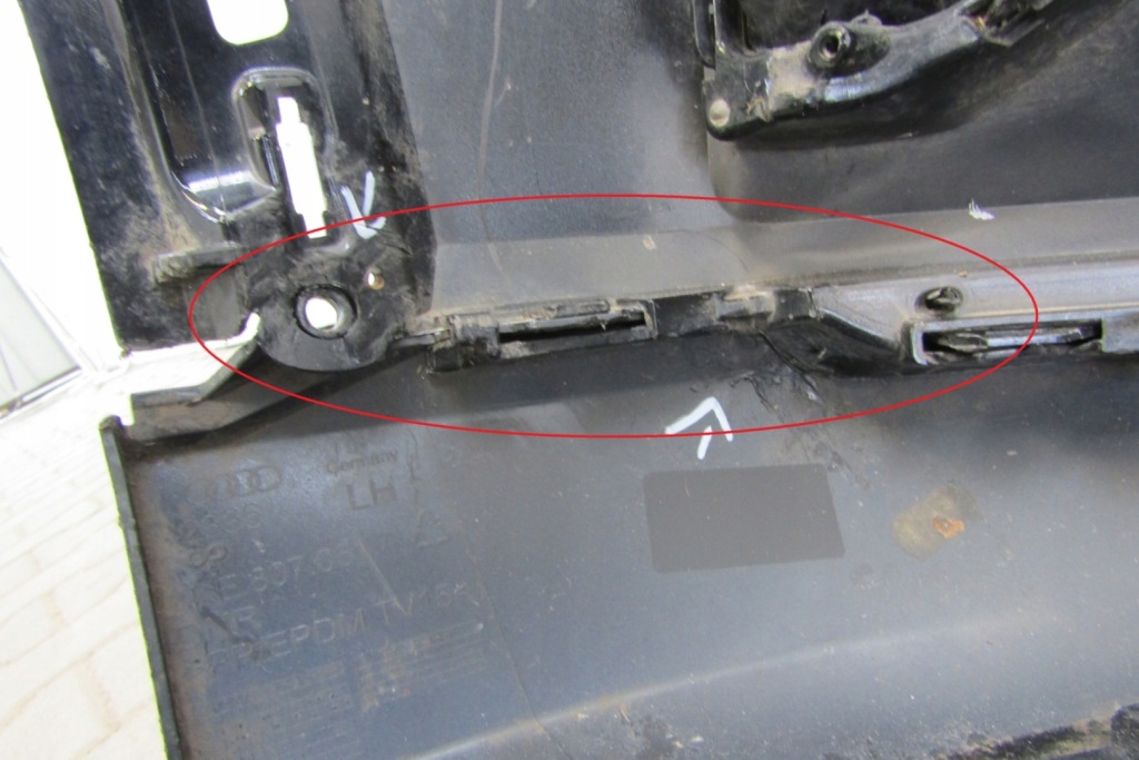 Купити Бампер перед передній audi e tron etron 4ke 18-