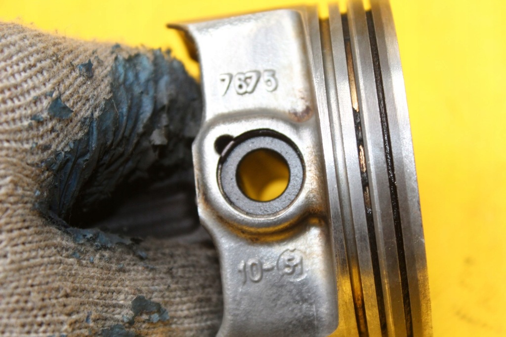 фото №11, Поршень шатун golf v ibiza iv 1.4 b 032t