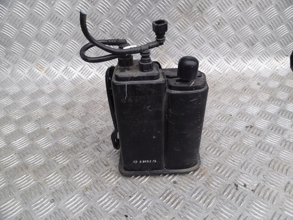 Купити Оригінальний номер renault 149504335r поглинач паров dacia sandero 3 1.0tce