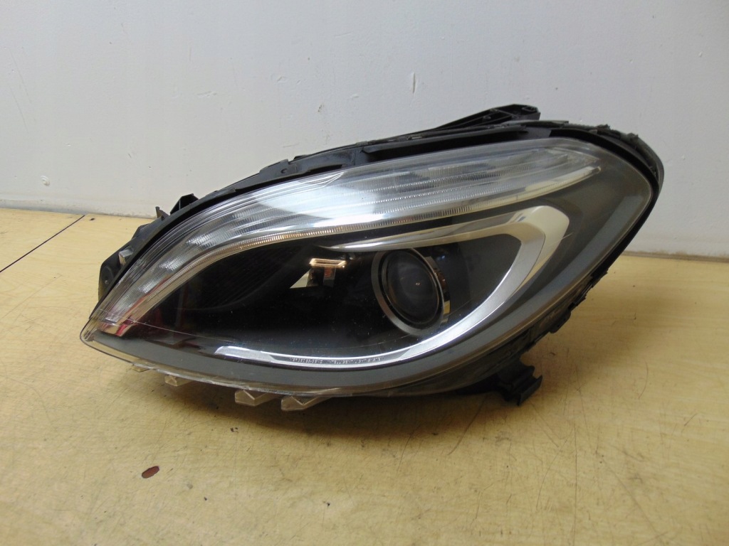 фото №1, Лампа левая перед mercedes w246 europa оригинал