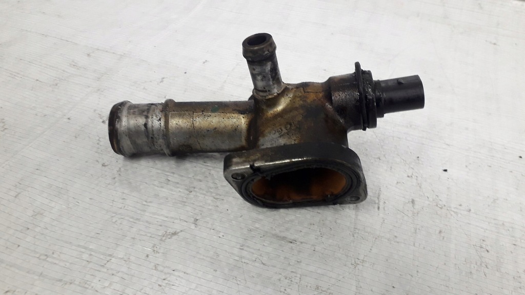 фото №12, Seat 038121133a корпус термостата