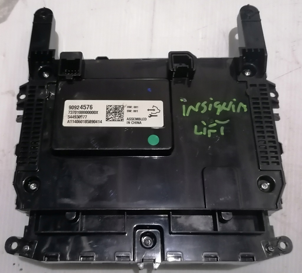 фото №3, Opel insignia 2,8 v6 радио дисплей 90924576