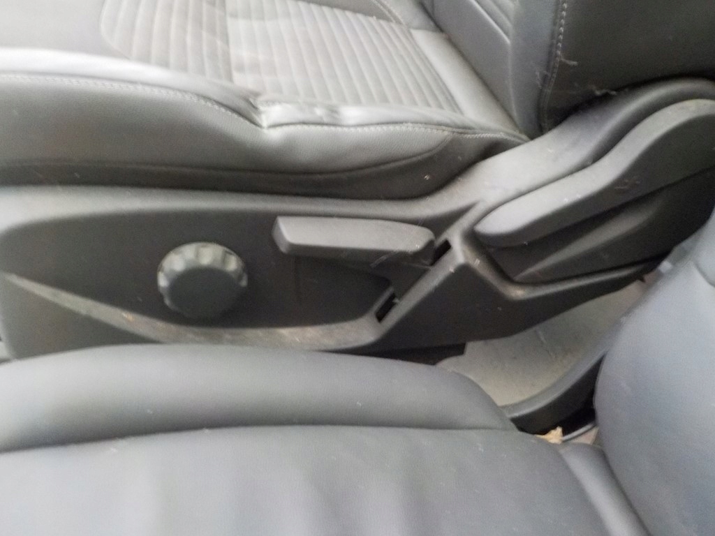 фото №6, Сиденья заднее сиденье задняя полукожа ford kuga mk2