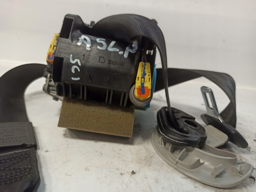 Audi a5 1 ремінь ліве перед передній 306497399g48 в Україні