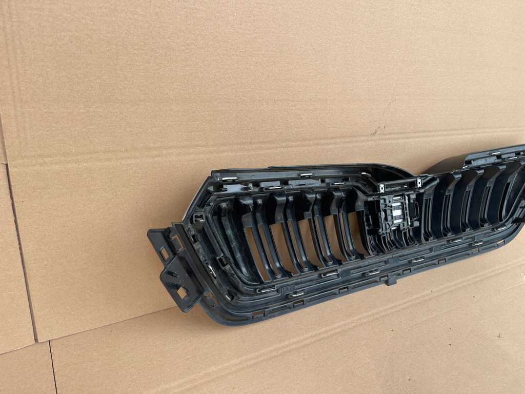 фото №5, Skoda kamiq 658 решётка радиатора решётка радиатора + радар идеальное состояние kompletny