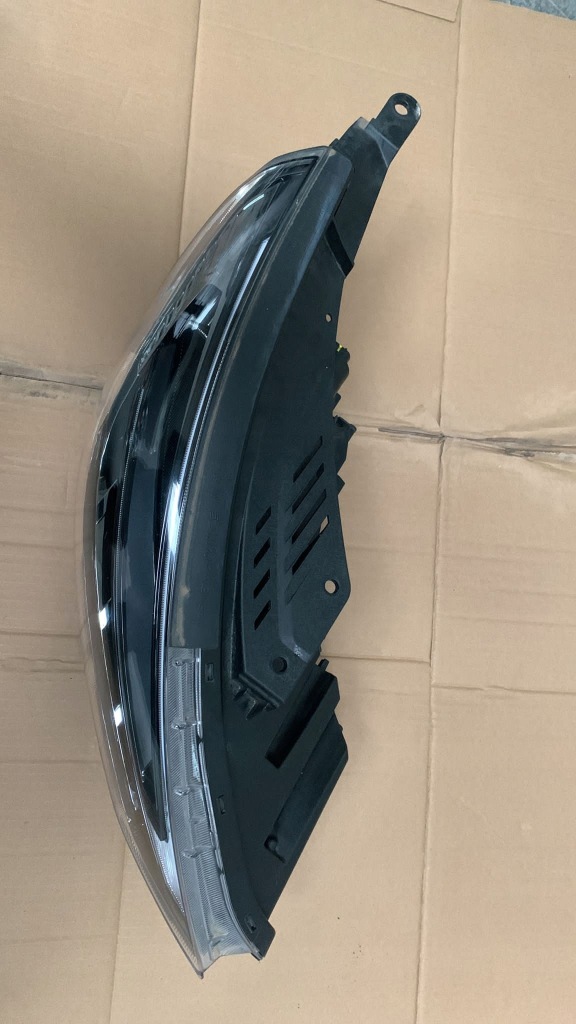 фото №2, Hyundai i30 2021- n performance lift правая лампа