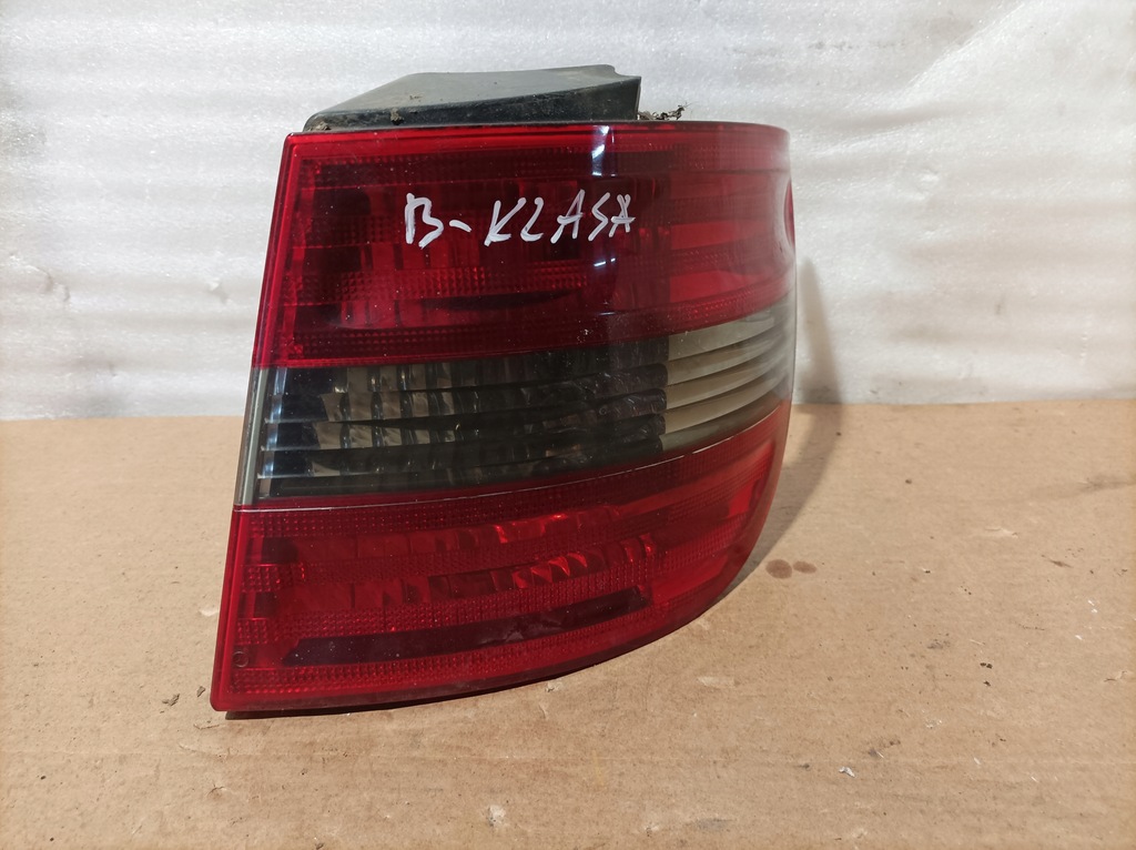 фото №1, Лампа права задня mercedes b-klasa w245 a1698202464