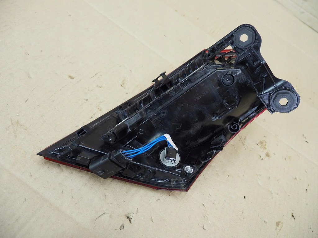 фото №16, Vw golf viii 8 hb лампа led задняя левая 5h0945095c