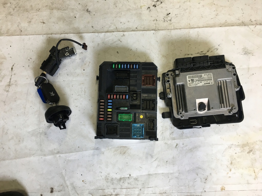 фото №1, Бортовий комп'ютер блок керування bsi набір peugeot 208 1.6 ehdi