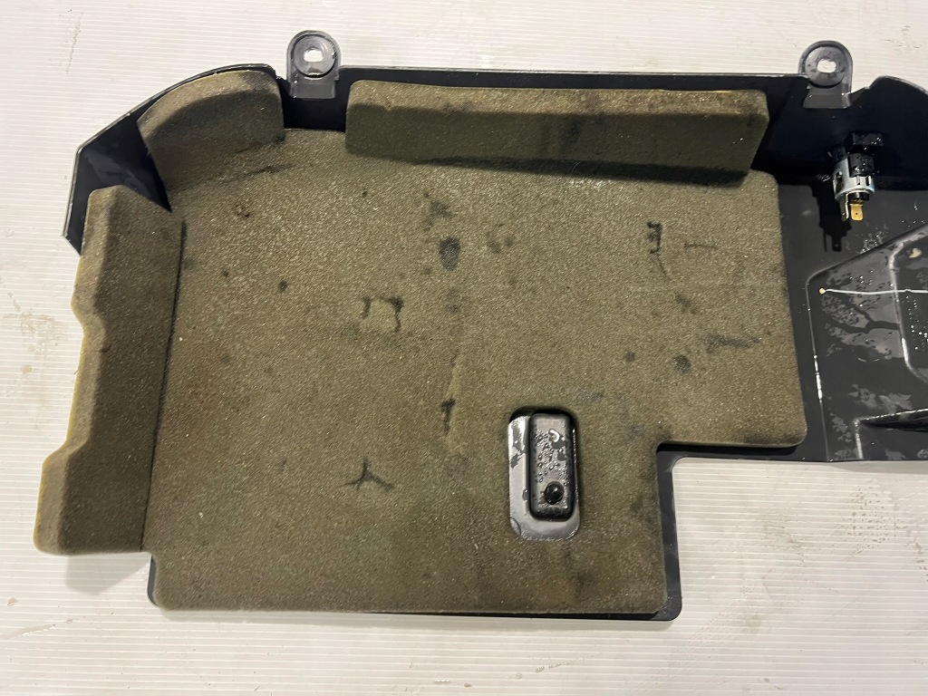 Mercedes w163 ml крышка защита приборная панель a163680128 с Разборки