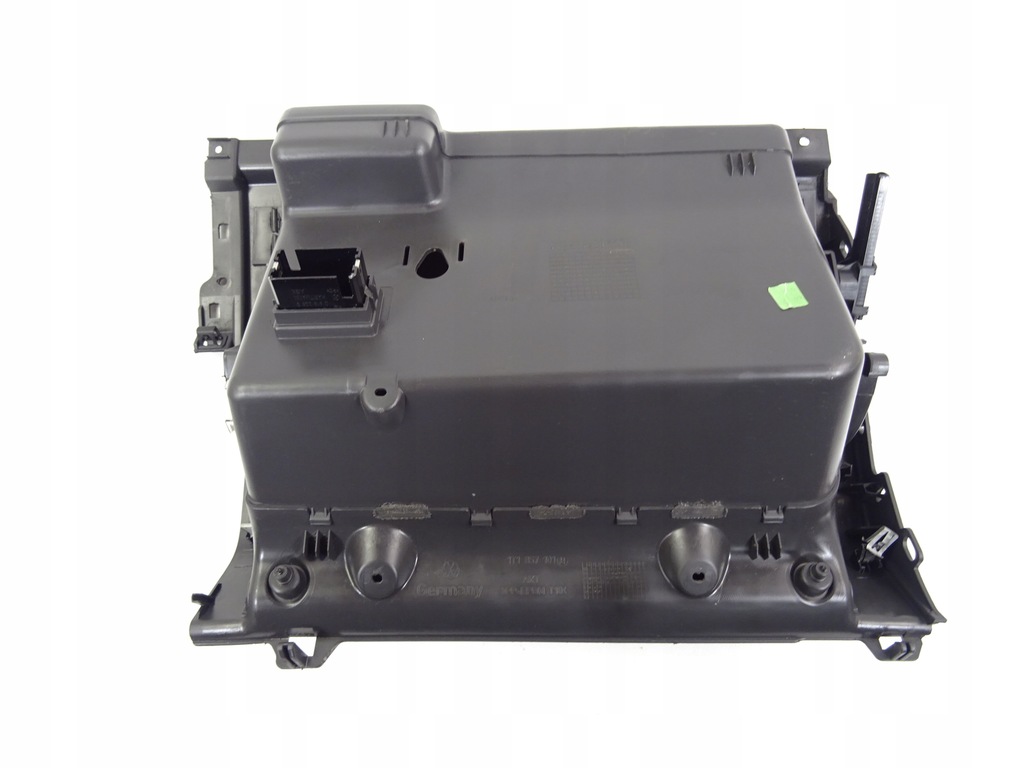 фото №11, Vw touran lift 1.6 tdi бардачок полка пассажира 1t1857101b 1t1857097j