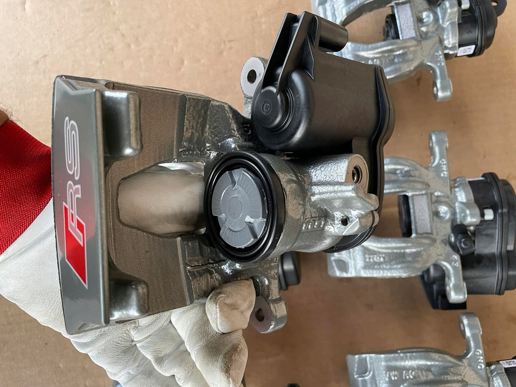 фото №11, Audi rs4 rs5 супорт гальмівний задня 8w0615404j 8w0615403j