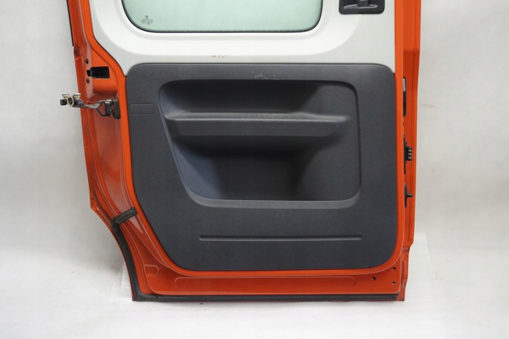 Двері ліва бічний зсувні vw caddy 2k 3 рестайлінг  15r Доставка