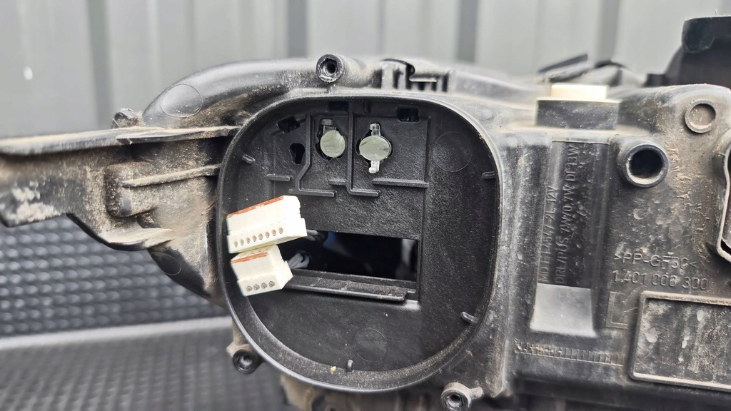 фото №13, Bmw 8 g16 g14 g15 лампа laser 8739589 треснувший стекло фары