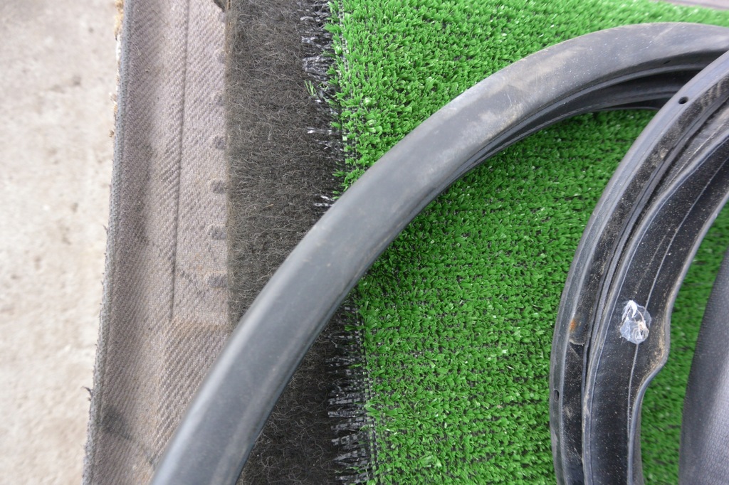 фото №6, Mazda cx9 прокладка двері багажника