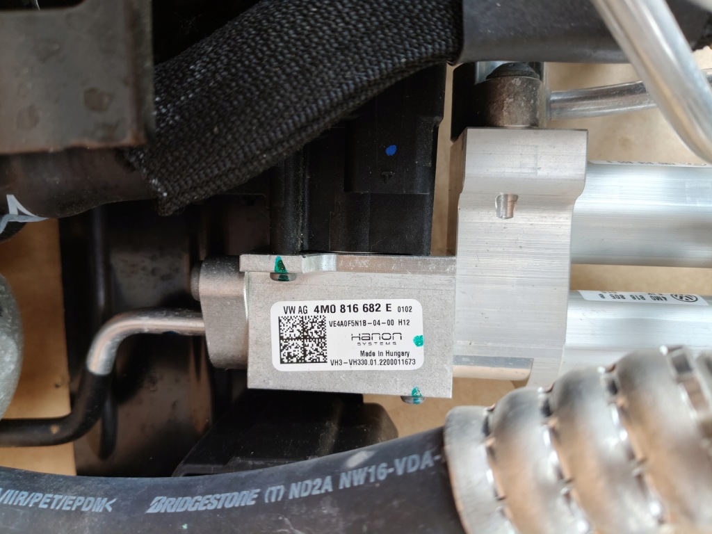 Audi e-tron 55 клапан кондиціонера 4ke Недорого