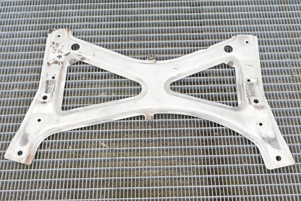 фото №1, Porsche panamera 970 кронштейн підрамник підрамник перед