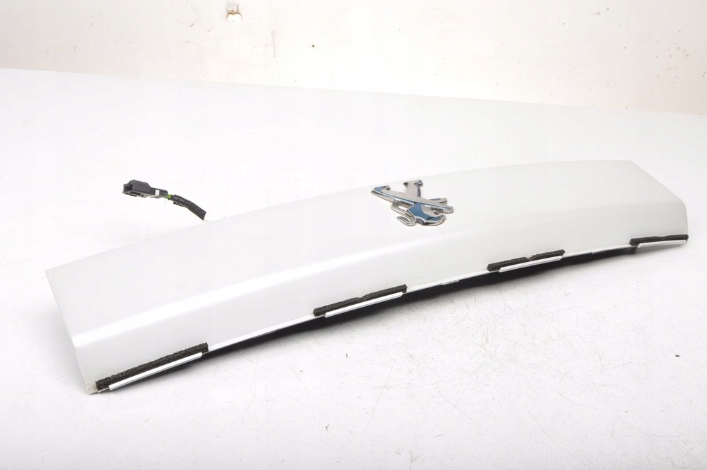 фото №1, Peugeot 2008 ii накладка молдинг крышки 9828080180